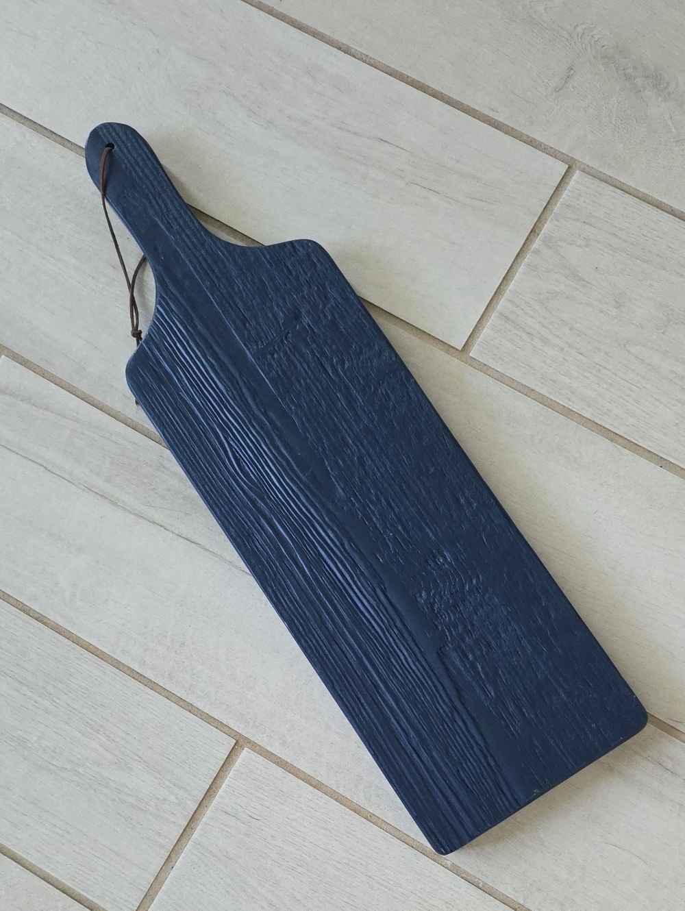 Etu Home navy blue wood serving and charcuterie board
